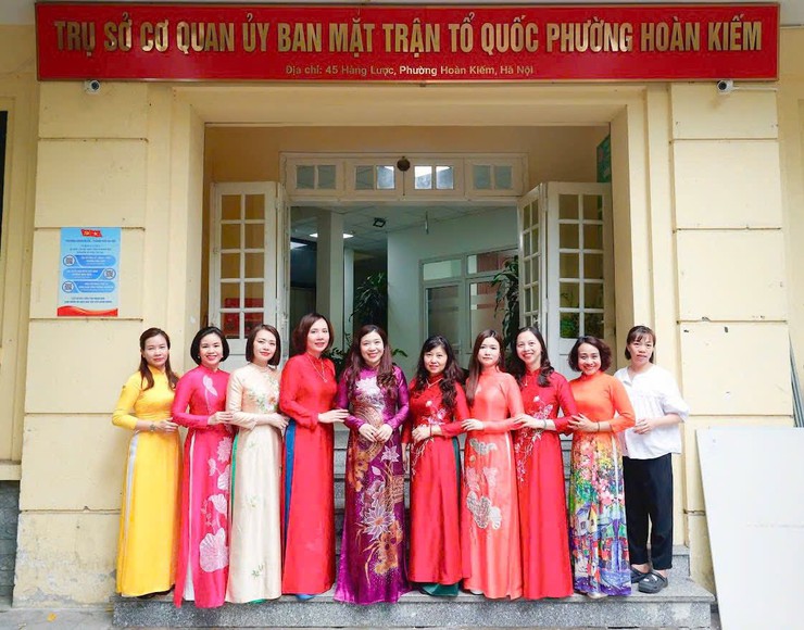 Lễ treo biển Cơ quan Ủy ban MTTQ Việt Nam phường Hoàn Kiếm- Ảnh 3.