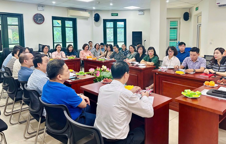 Hội nghị giao ban cơ quan Ủy ban MTTQ Việt Nam phường Hoàn Kiếm: Khởi đầu mới, quyết tâm mới- Ảnh 3.