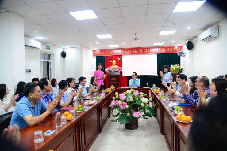 Đoàn Đảng ủy phường Hoàn Kiếm làm việc với Ủy ban MTTQ Việt Nam phường và Trung tâm Chính trị khu vực Hoàn Kiếm- Ảnh 2.