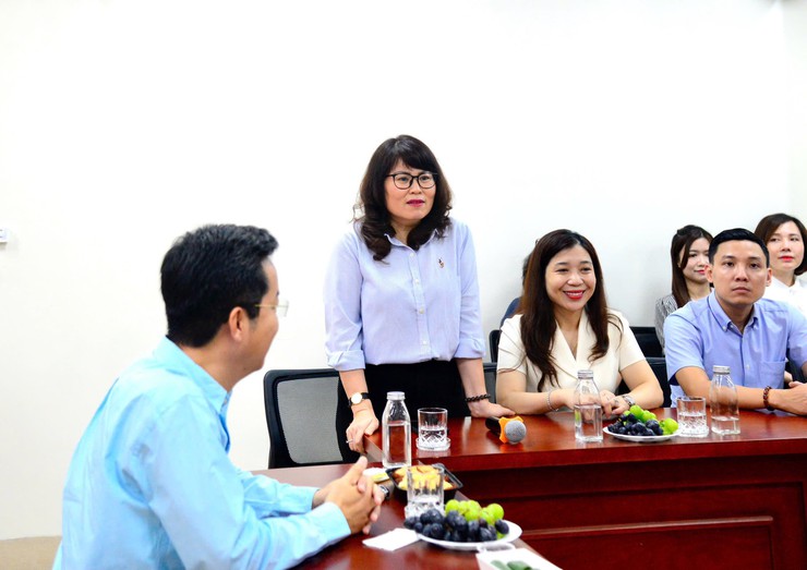 Đoàn Đảng ủy phường Hoàn Kiếm làm việc với Ủy ban MTTQ Việt Nam phường và Trung tâm Chính trị khu vực Hoàn Kiếm- Ảnh 3.