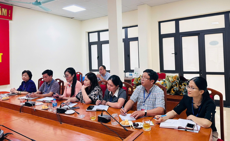 CHỦ TỊCH UBND PHƯỜNG CHỦ TRÌ HỌP GIAO BAN TRIỂN KHAI NHIỆM VỤ TRỌNG TÂM 6 THÁNG CUỐI NĂM 2025 VỚI PHÒNG PHÒNG VĂN HÓA - XÃ HỘI- Ảnh 3.