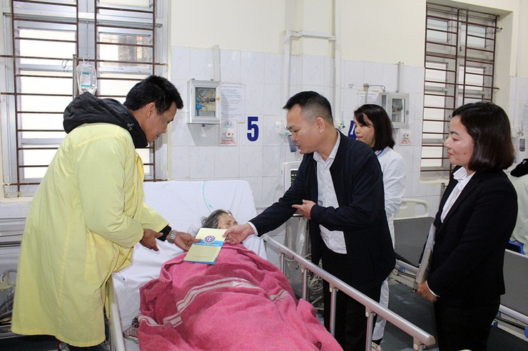 Công việc là số 1, sẻ chia để trao yêu thương- Ảnh 2.