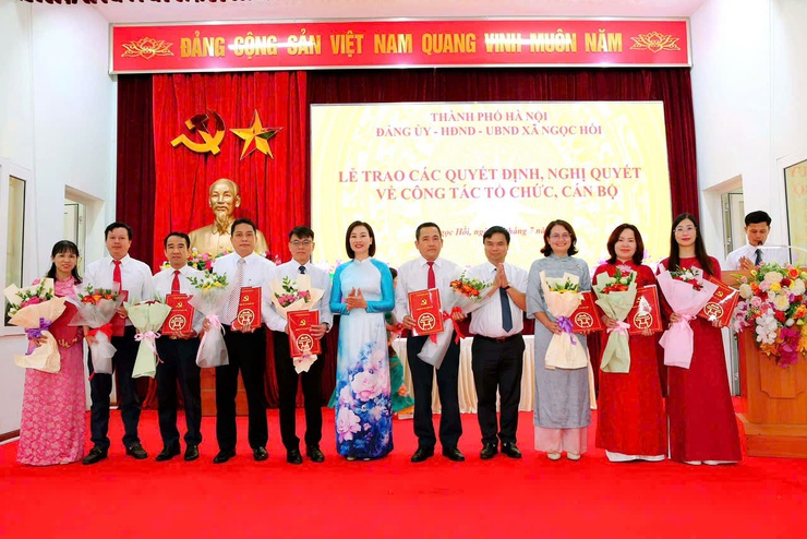  Xã Ngọc Hồi trao các quyết định về công tác tổ chức cán bộ- Ảnh 5.
