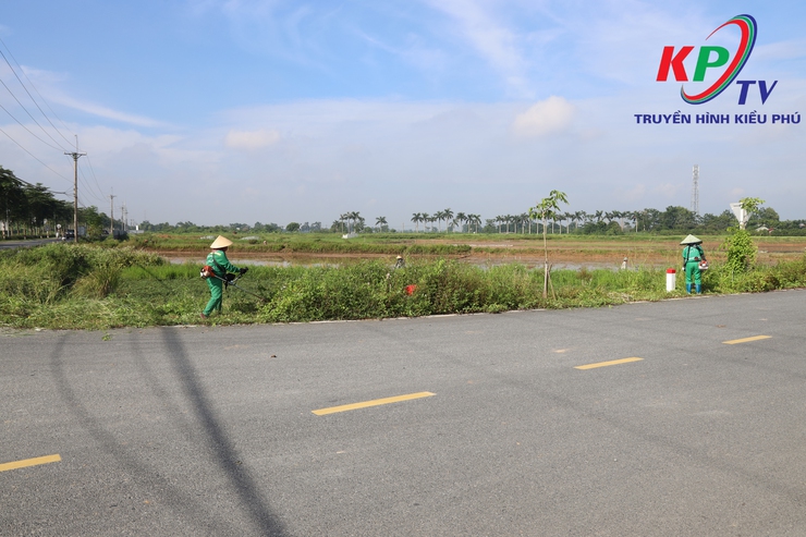 UBND xã Kiều Phú phối hợp ra quân tổng vệ sinh môi trường, xây dựng khu dân cư sáng – xanh – sạch – đẹp- Ảnh 7.