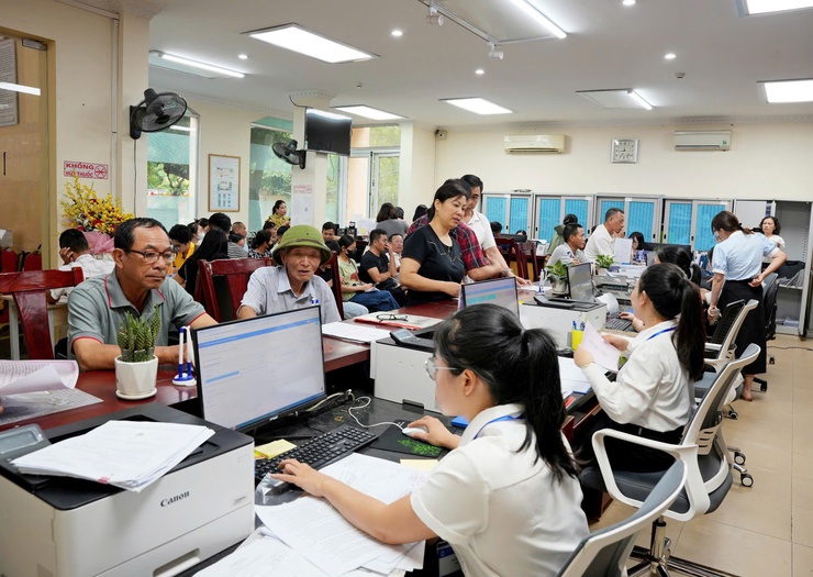 UBND phường Sơn Tây hết lòng phục vụ nhân dân- Ảnh 1.