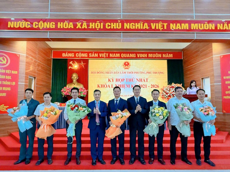 KỲ HỌP THỨ NHẤT HĐND PHƯỜNG PHÚ THƯỢNG, NHIỆM KỲ 2021-2026- Ảnh 4.