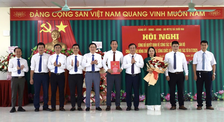 Xã Suối Hai công bố các Quyết định về thành lập các cơ quan, bổ nhiệm cán bộ- Ảnh 9.