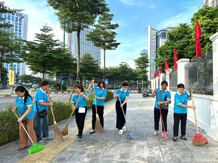 Cán bộ, đoàn viên, hội viên, Nhân dân phường Cầu Giấy tích cực tham gia tuyên truyền hưởng ứng mô hình Chính quyền địa phương hai cấp- Ảnh 1.