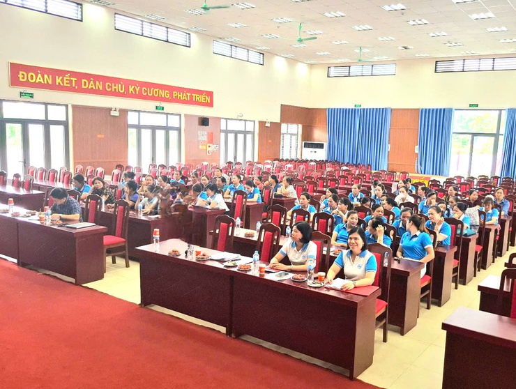 Hội nghị Ban Chấp hành Hội Liên hiệp Phụ nữ xã Tiến Thắng- Ảnh 1.