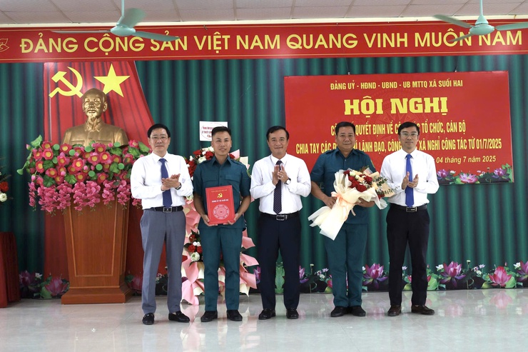 Xã Suối Hai công bố các Quyết định về thành lập các cơ quan, bổ nhiệm cán bộ- Ảnh 7.