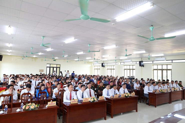 Xã Suối Hai công bố các Quyết định về thành lập các cơ quan, bổ nhiệm cán bộ- Ảnh 1.