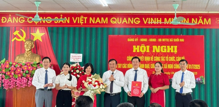 Xã Suối Hai công bố các Quyết định về thành lập các cơ quan, bổ nhiệm cán bộ- Ảnh 10.