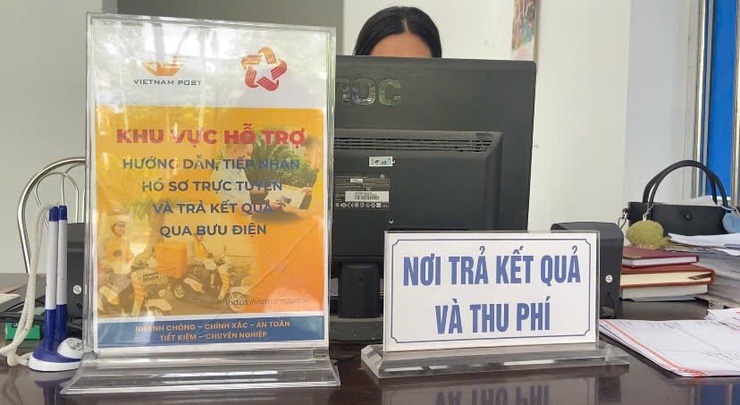 Phúc thọ: Người dân đến  phục vụ hành chính công giải quyết thủ tục tăng cao sau sáp nhập- Ảnh 4.