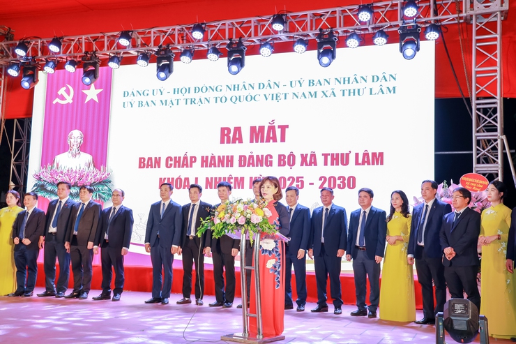 XÃ THƯ LÂM  TỔ CHỨC CHƯƠNG TRÌNH NGHỆ THUẬT VỚI CHỦ ĐỀ “SÁNG MÃI NIỀM TIN THEO ĐẢNG” CHÀO MỪNG NGÀY THÀNH LẬP XÃ THƯ LÂM, NGÀY 01/7/2025.- Ảnh 5.