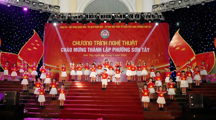 Chương trình nghệ thuật chào mừng Thành lập phường Sơn Tây- Ảnh 2.