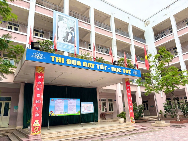 Khí thế tích cực từ những ngày đầu tuyển sinh trực tuyến năm học 2025 - 2026 tại phường Đống Đa- Ảnh 10.