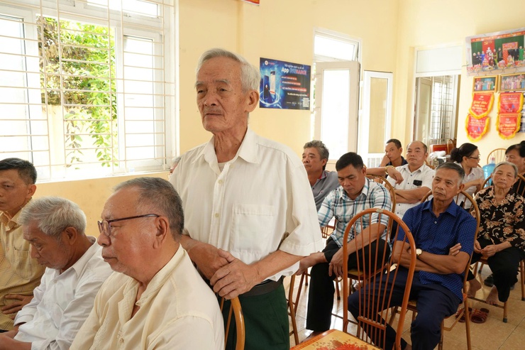 Phó Bí thư thường trực Đảng ủy Khuất Hữu Tuấn dự sinh hoạt chi bộ thôn Đồng Tâm- Ảnh 4.