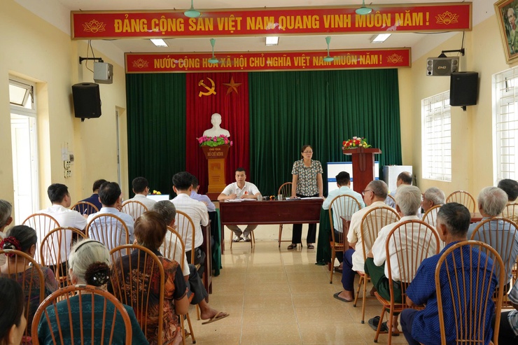 Phó Bí thư thường trực Đảng ủy Khuất Hữu Tuấn dự sinh hoạt chi bộ thôn Đồng Tâm- Ảnh 1.