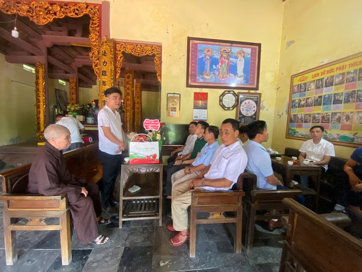 Các đồng chí lãnh đạo xã Hương Sơn thăm các cơ sở tôn giáo trên địa bàn- Ảnh 8.