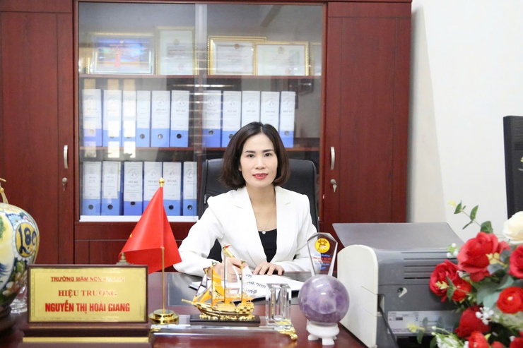 Nữ Hiệu trưởng say mê sáng tạo vì học sinh thân yêu- Ảnh 1.