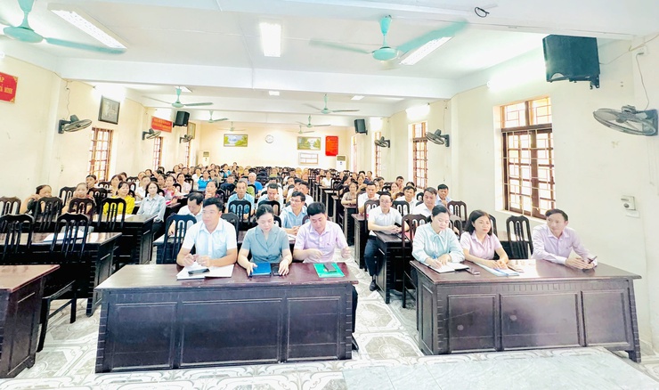 Hội nghị bàn giao dư nợ và nhiệm vụ quản lý Tổ tiết kiệm và vay vốn- Ảnh 1.