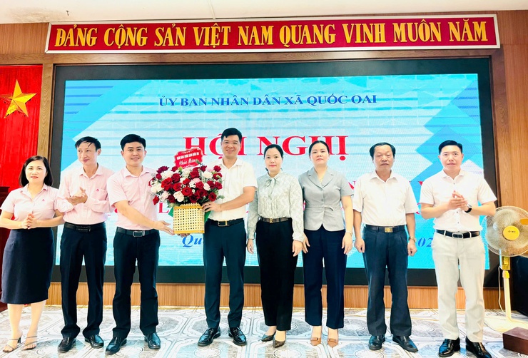 Hội nghị bàn giao dư nợ và nhiệm vụ quản lý Tổ tiết kiệm và vay vốn- Ảnh 2.