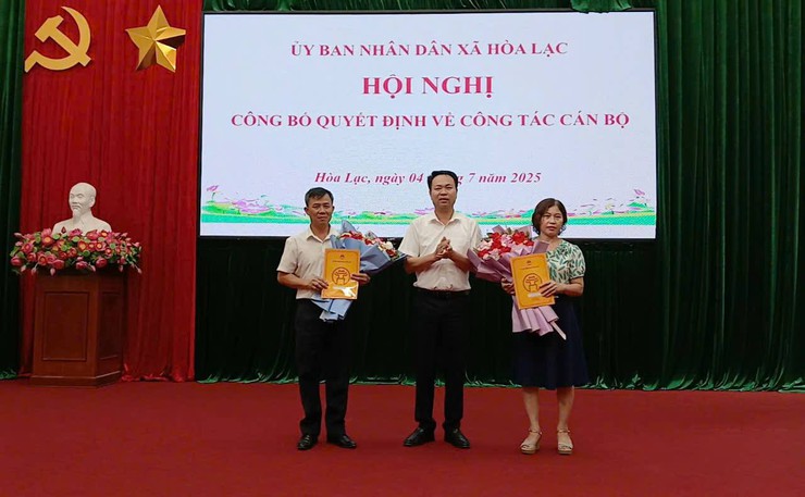 UBND xã Hòa Lạc tổ chức Hội nghị công bố Quyết định thành lập và bổ nhiệm cán bộ Trạm Y tế xã- Ảnh 1.