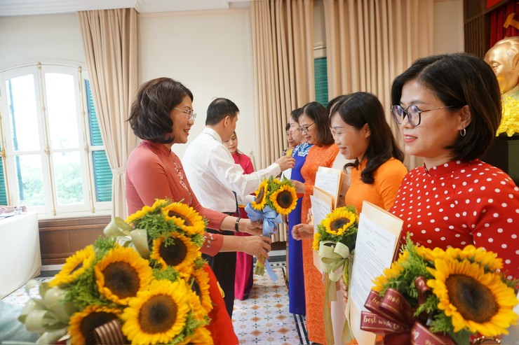 CÔNG BỐ QUYẾT ĐỊNH THÀNH LẬP 83 TỔ CHỨC CƠ SỞ ĐẢNG THUỘC ĐẢNG BỘ PHƯỜNG CỬA NAM- Ảnh 17.