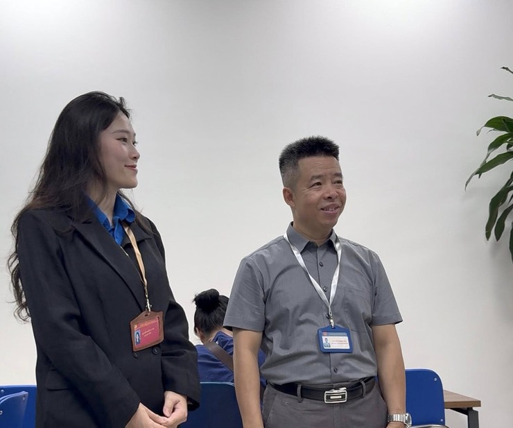 Tuổi trẻ phường Đống Đa tích cực ra quân hỗ trợ nhân dân sử dụng dịch vụ công trực tiếp và trực tuyến- Ảnh 8.