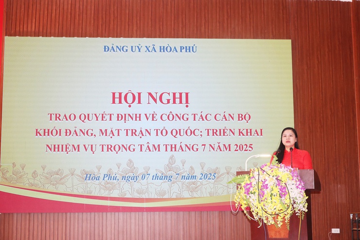 Hội nghị công bố, trao các quyết định về công tác tổ chức cán bộ khối Đảng, MTTQ và triển khai một số nhiệm vụ trọng tâm- Ảnh 1.