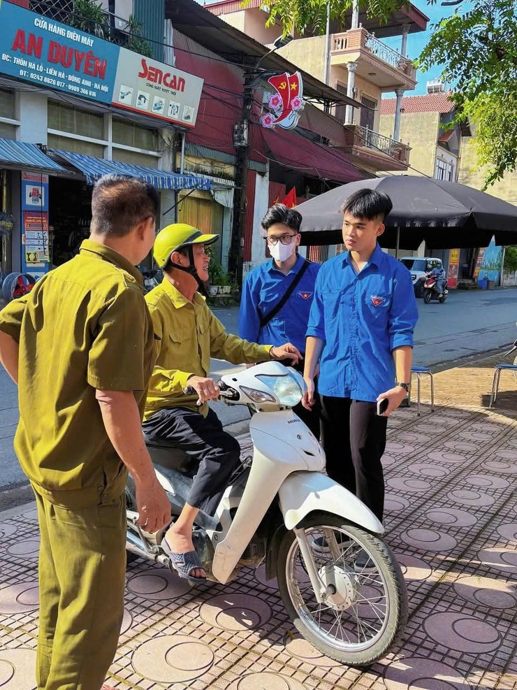 TUỔI TRẺ THƯ LÂM RA QUÂN HỖ TRỢ GIẢI QUYẾT THỦ TỤC HÀNH CHÍNH CÔNG- Ảnh 2.