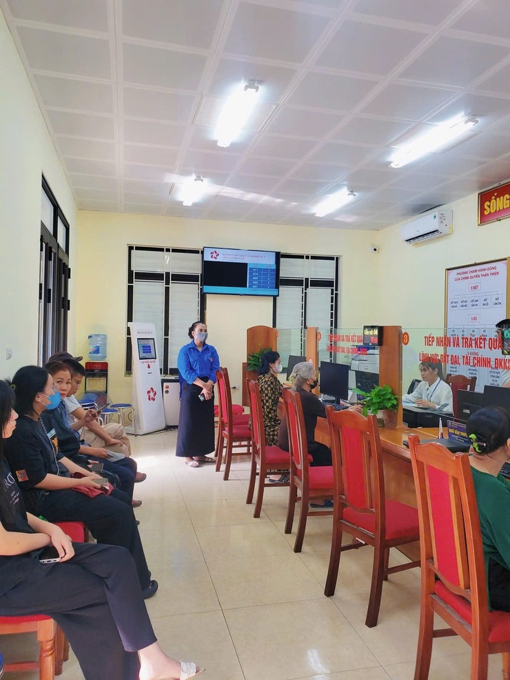 TUỔI TRẺ THƯ LÂM RA QUÂN HỖ TRỢ GIẢI QUYẾT THỦ TỤC HÀNH CHÍNH CÔNG- Ảnh 3.