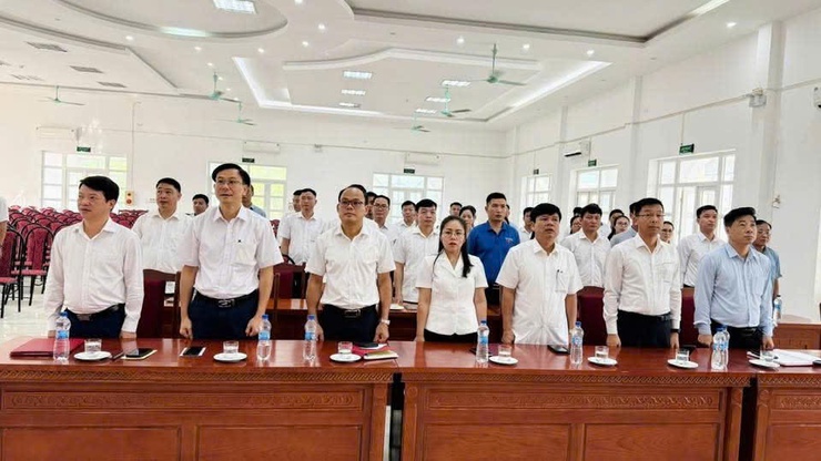 ĐẢNG ỦY - HĐND - UBND - UB MTTQ VIỆT NAM XÃ BA VÌ TỔ CHỨC LỄ CHÀO CỜ SÁNG THỨ 2 ĐẦU TUẦN VÀ KÊU GỌI ỦNG HỘ QUỸ ĐỀN ƠN ĐÁP NGHĨA NĂM 2025- Ảnh 2.