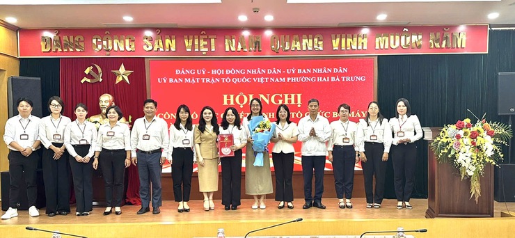 Phường Hai Bà Trưng: Tổ chức Hội nghị công các Quyết định về tổ chức bộ máy và công tác cán bộ phường.- Ảnh 10.