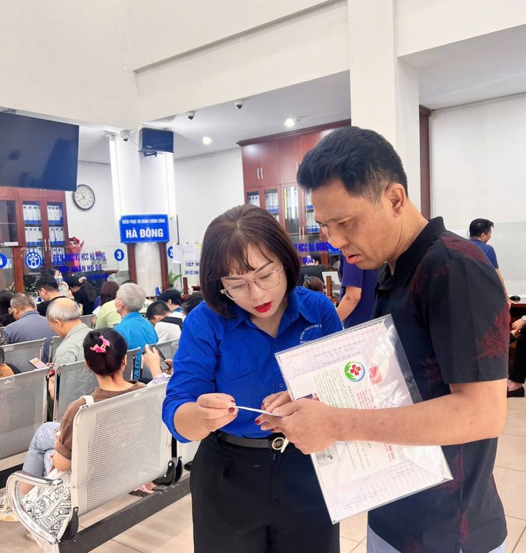 Thanh niên phường Hà Đông ra quân hỗ trợ vận hành mô hình chính quyền hai cấp- Ảnh 1.