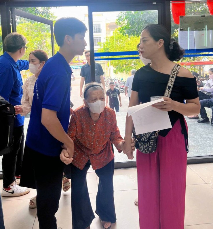 Thanh niên phường Hà Đông ra quân hỗ trợ vận hành mô hình chính quyền hai cấp- Ảnh 2.