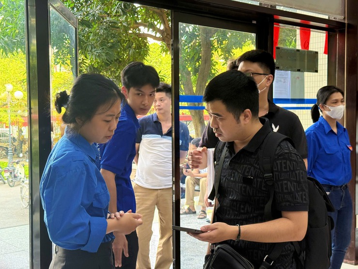 Thanh niên phường Hà Đông ra quân hỗ trợ vận hành mô hình chính quyền hai cấp- Ảnh 3.