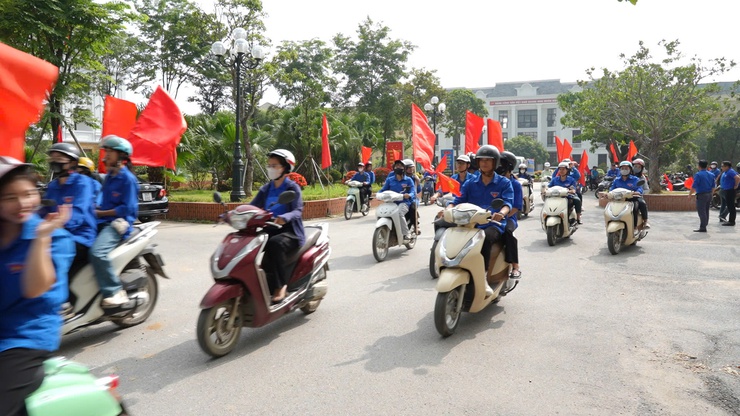 Xã Thanh Oai: 100 thanh niên tình nguyện hỗ trợ vận hành mô hình chính quyền hai cấp- Ảnh 6.
