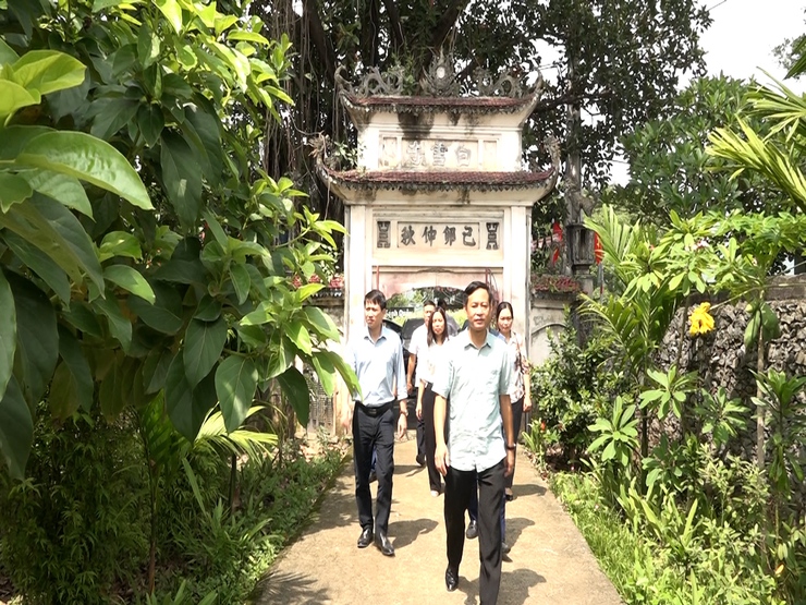 Các đồng chí lãnh đạo xã Hương Sơn thăm các cơ sở tôn giáo trên địa bàn- Ảnh 6.