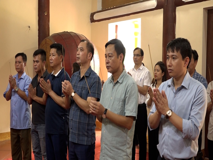 Các đồng chí lãnh đạo xã Hương Sơn thăm các cơ sở tôn giáo trên địa bàn- Ảnh 4.