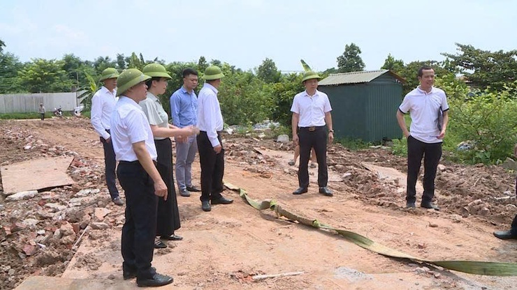 Lãnh đạo xã Phúc Thọ kiểm tra thực tế các công trình xây dựng cơ bản trên địa bàn- Ảnh 6.