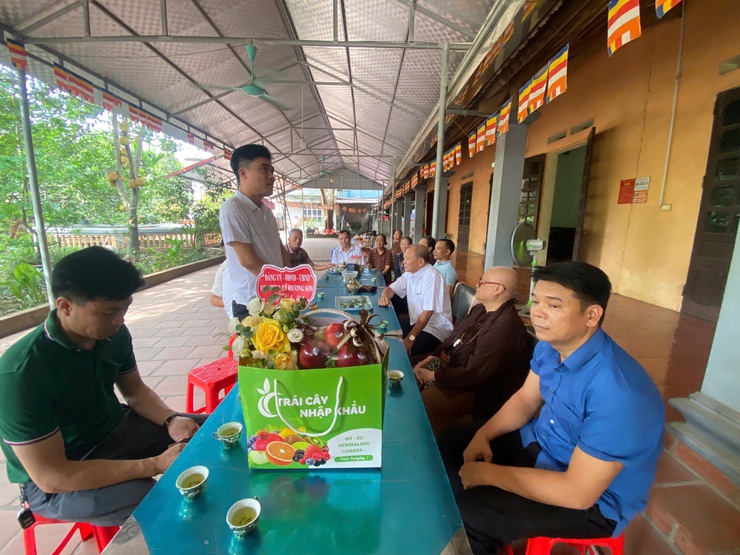 Các đồng chí lãnh đạo xã Hương Sơn thăm các cơ sở tôn giáo trên địa bàn- Ảnh 10.