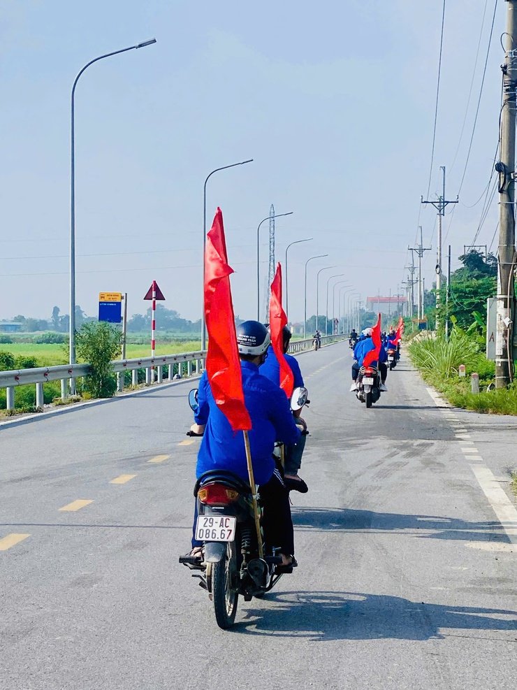 ĐOÀN XÃ TAM HƯNG RA QUÂN ĐỘI HÌNH THANH NIÊN HỖ TRỢ VẬN HÀNH VÀ TUYÊN TRUYỀN LƯU ĐỘNG MÔ HÌNH CHÍNH QUYỀN ĐỊA PHƯƠNG 2 CẤP- Ảnh 6.