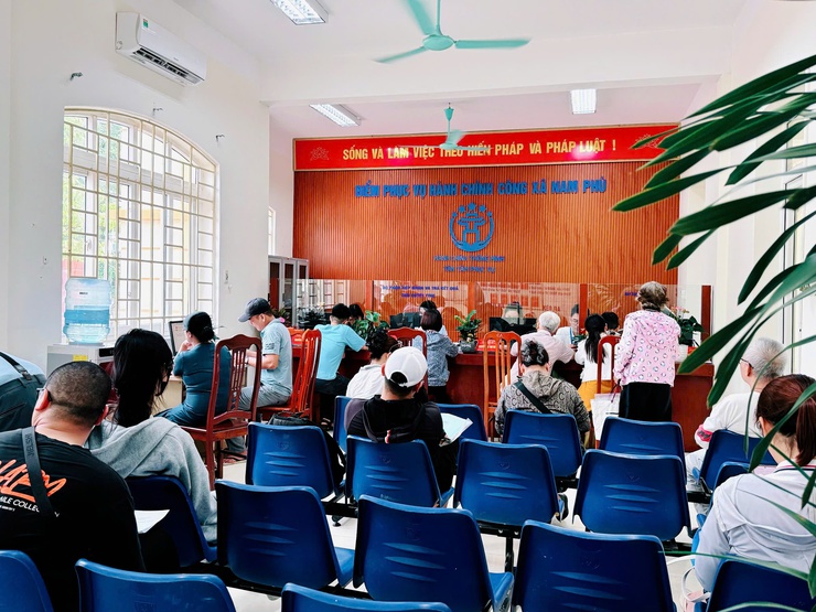 Luật sư đồng hành tư vấn pháp lý miễn phí cho người dân xã Nam Phù- Ảnh 1.