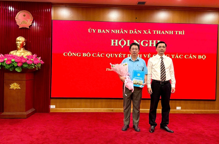 UBND xã Thanh Trì: Công bố quyết định thành lập Trạm Y tế xã- Ảnh 1.
