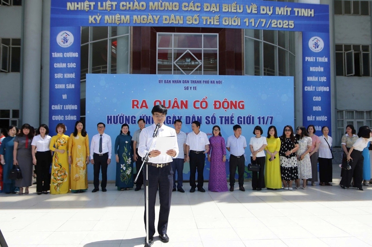UBND phường Thanh Xuân phối hợp với Sở Y tế Hà Nội tổ chức Lễ mít tinh kỷ niệm 38 năm ngày Dân số Thế giới (11/7/1987-11/7/2025) - Ảnh 6.