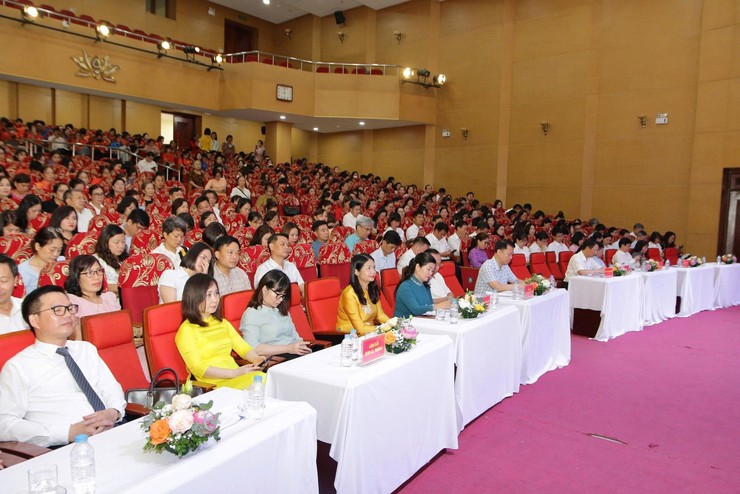 UBND phường Thanh Xuân phối hợp với Sở Y tế Hà Nội tổ chức Lễ mít tinh kỷ niệm 38 năm ngày Dân số Thế giới (11/7/1987-11/7/2025) - Ảnh 1.
