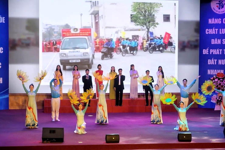 UBND phường Thanh Xuân phối hợp với Sở Y tế Hà Nội tổ chức Lễ mít tinh kỷ niệm 38 năm ngày Dân số Thế giới (11/7/1987-11/7/2025) - Ảnh 5.