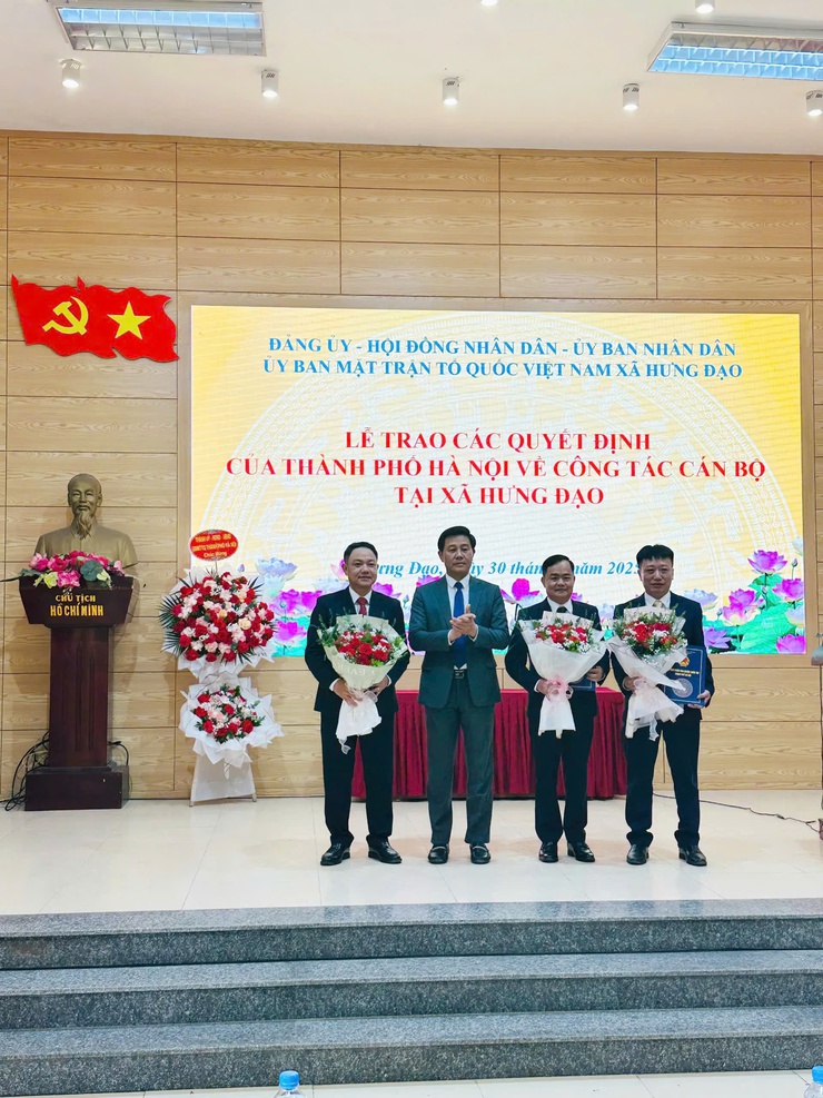 Hà Nội chỉ định các chức danh lãnh đạo UBND xã Hưng Đạo và UBND xã Kiều Phú , nhiệm kỳ 2021 - 2026- Ảnh 1.