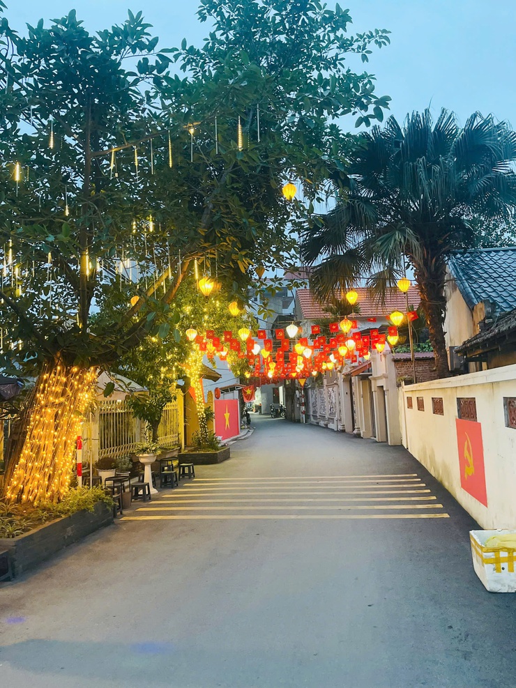 Anh Trần Văn Công – Phó Bí thư Chi bộ, Tổ trưởng Tổ dân phố Du Nghệ người Thắp sáng đường quê – Thắp lên tinh thần đoàn kết cộng đồng- Ảnh 10.